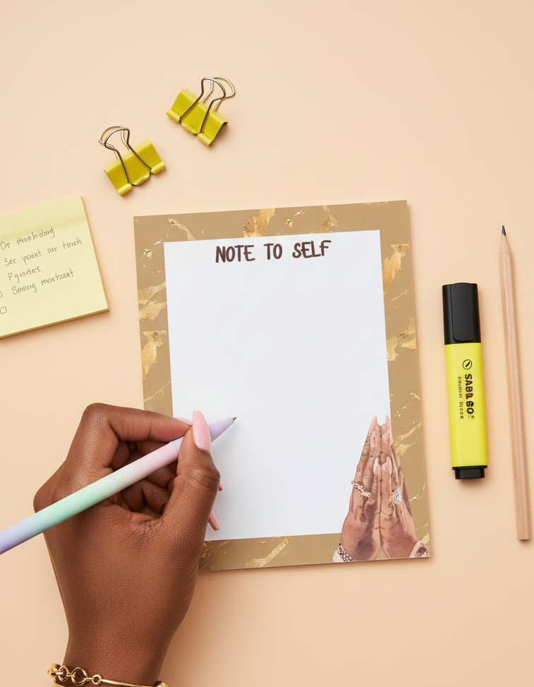Note to self card with hands on a beige background